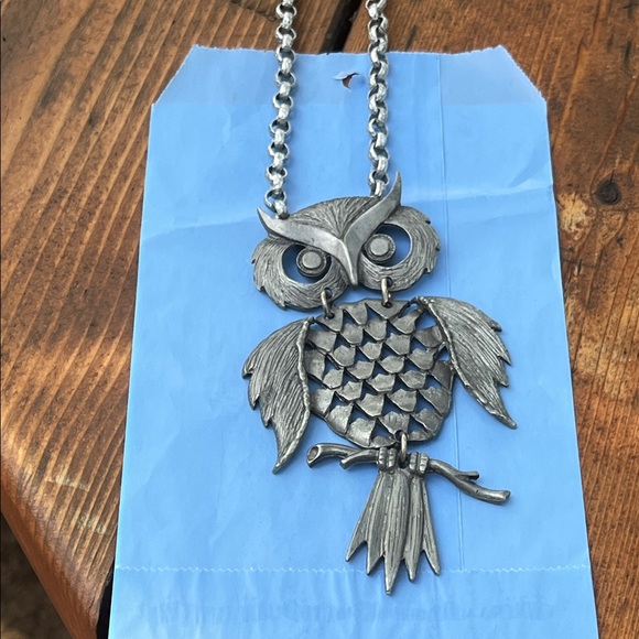 Jewelry - Vintage Pewter Owl Necklace